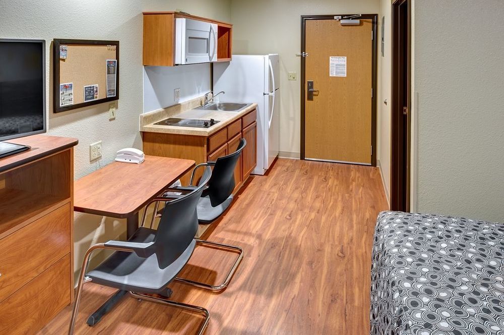 Extended Stay America Select Suites - Wichita - North 객실 사진
