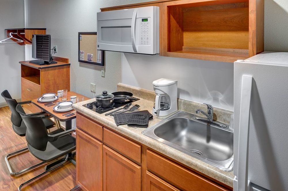 Extended Stay America Select Suites - Wichita - North 객실 사진