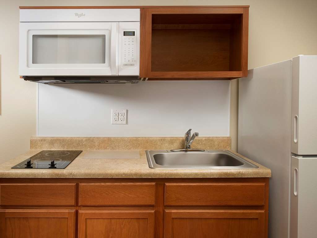 Extended Stay America Select Suites - Wichita - North 객실 사진